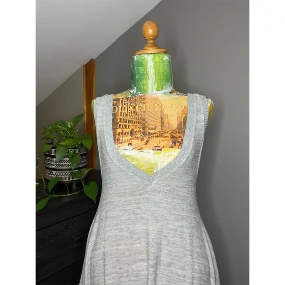 Pocket Dress - Picture 3 of 3